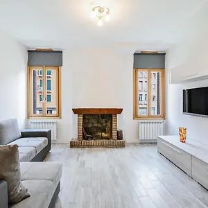 Santa Croce Wonderful Appartement